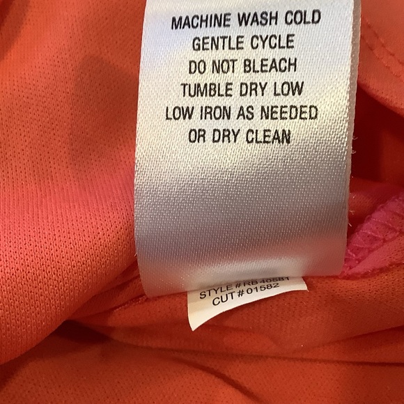 Signature by Robbie Bee Pink Shift Dress Size Large Embroidered and Lined - Picture 12 of 13